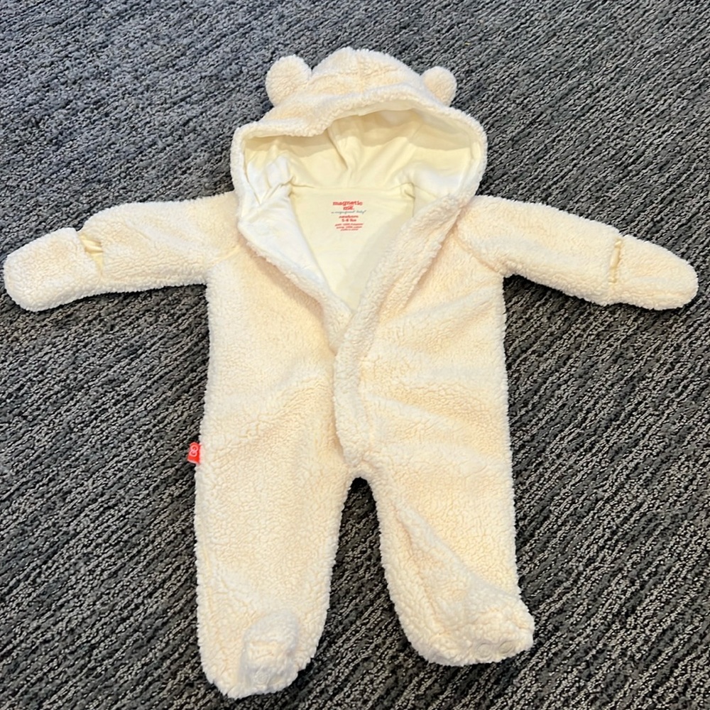 Magnetic Me Bear Fleece Pram